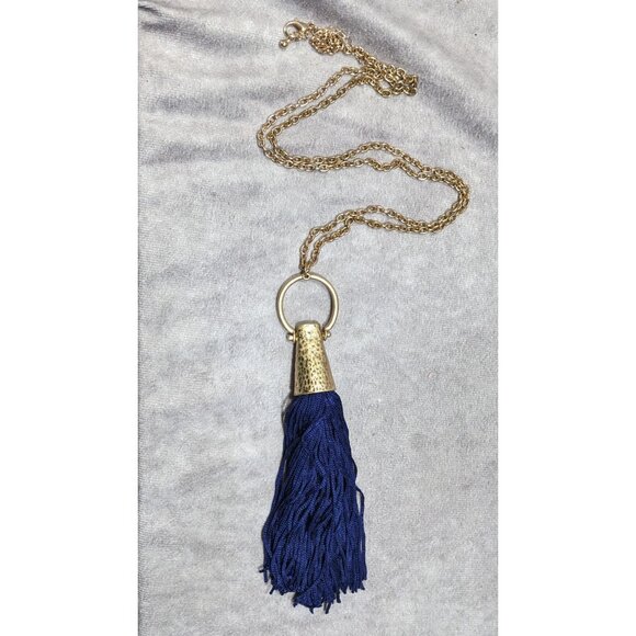 Hammered Gold Tone Tassel Pendant Necklace With Blue Tassel - Picture 5 of 6